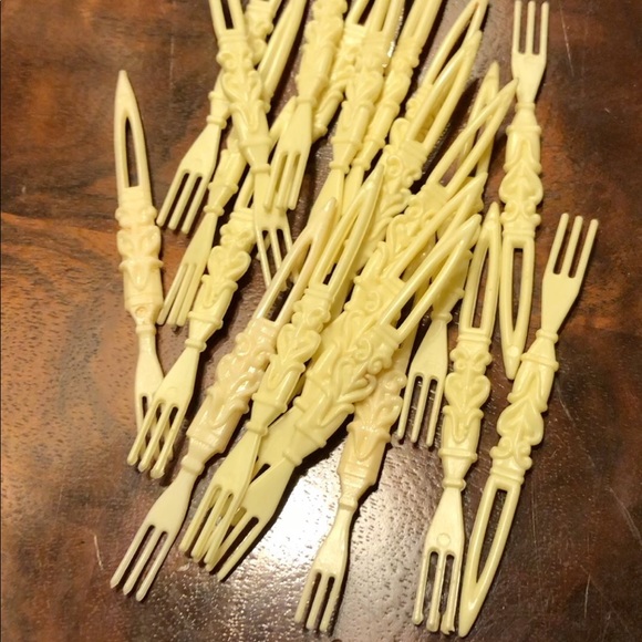 Vintage CELLULOID APPETIZER FORKS & HOLDER - Picture 6 of 7